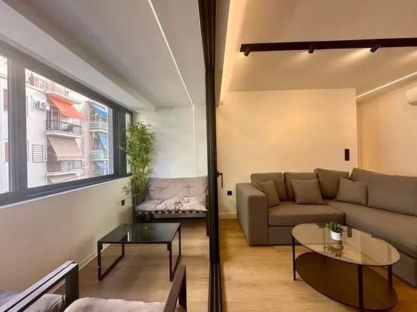 62 m² Two-Bedroom Apartment for Sale in Piraeus, Piraeus Suburbs — photo 4