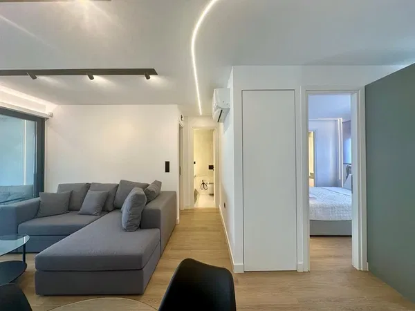 73 m² Two-Bedroom Apartment for Sale in Piraeus, Piraeus Suburbs — photo 5