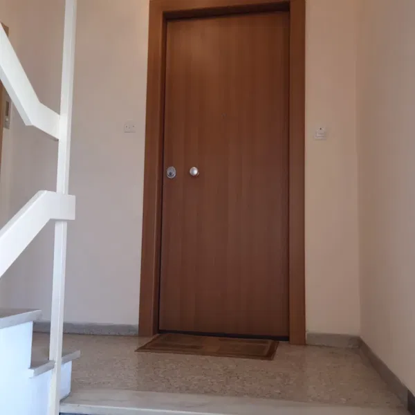95 m² Renovated Two-Bedroom Apartment for Sale in Neos Kosmos, Athens Center — photo 2