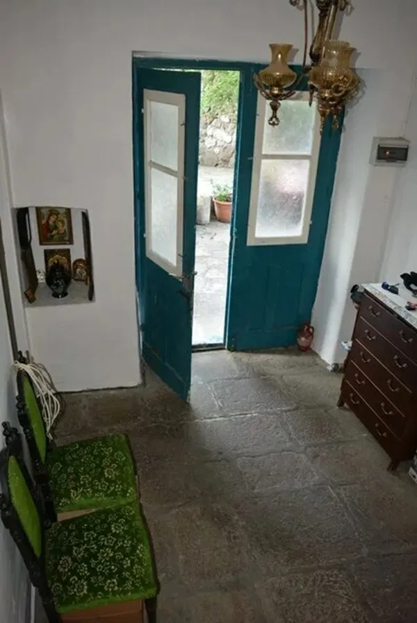 Renovated Three-Bedroom Villa for Sale in Lesvos, Eastern Aegean — photo 4