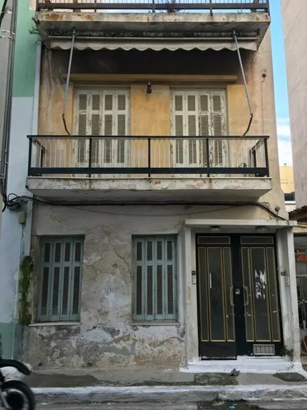 111 m² Land for Sale in Piraeus Kaminia, Piraeus