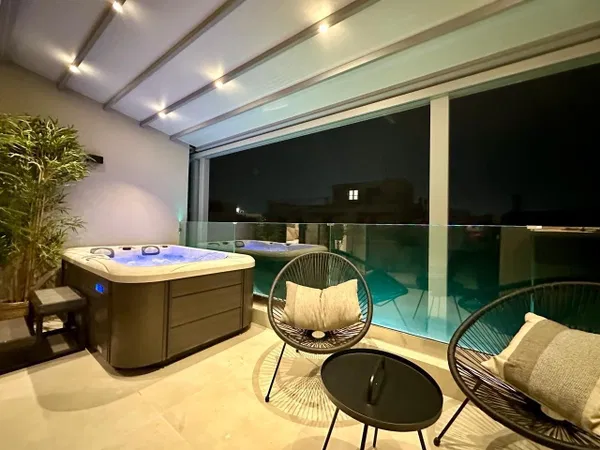 Renovated 18 m² Apartment with One Bedrooms for Sale in Piraeus, Piraeus Suburbs — photo 2