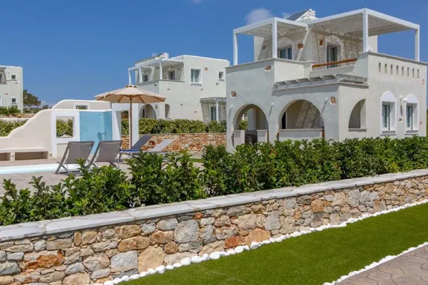 Seafront Hotel for Sale in Naxos, Cyclades — photo 2