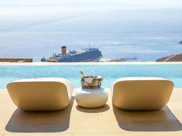 Sea-View Eight-Bedroom Villa for Sale in Mykonos, Cyclades — photo 3