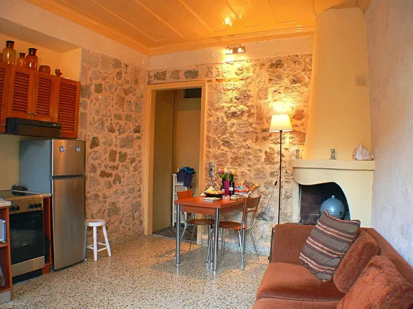 Four-Bedroom Renovated Villa for Sale in Rhodes, Dodecanese Islands — photo 4
