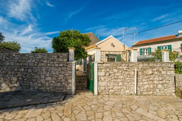 Three-Bedroom Villa for Sale in Paxoi Corfu, Corfu — photo 3