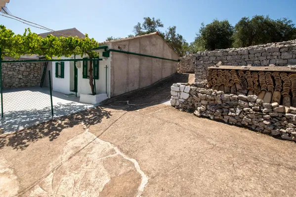 Seafront Two-Bedroom Villa for Sale in Paxoi Corfu, Corfu — photo 3