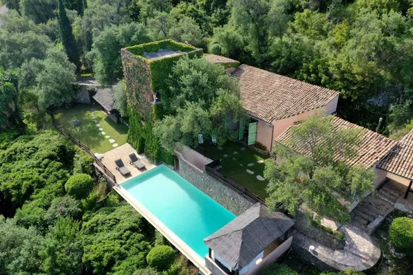 Sea View 273 m² Villa with Three Bedrooms for Sale in Corfu, Ionian Islands — photo 4
