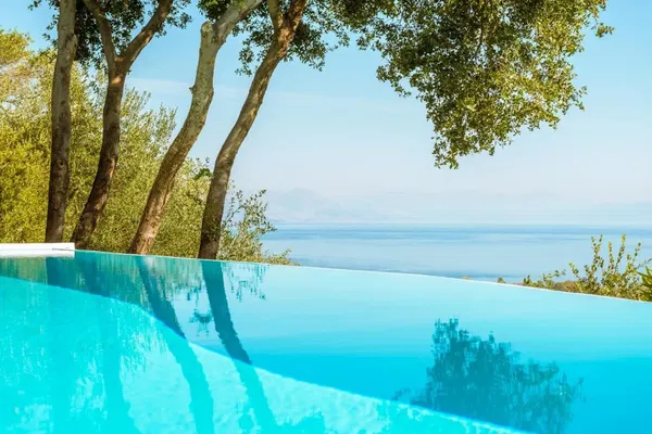 Sea-View 195 m² Villa with Two Bedrooms for Sale in Corfu, Ionian Islands — photo 3