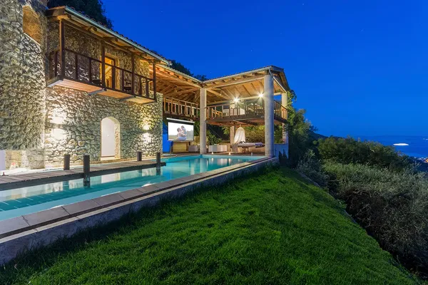 Sea-View 258 m² Villa with Two Bedrooms for Sale in Corfu, Ionian Islands — photo 5