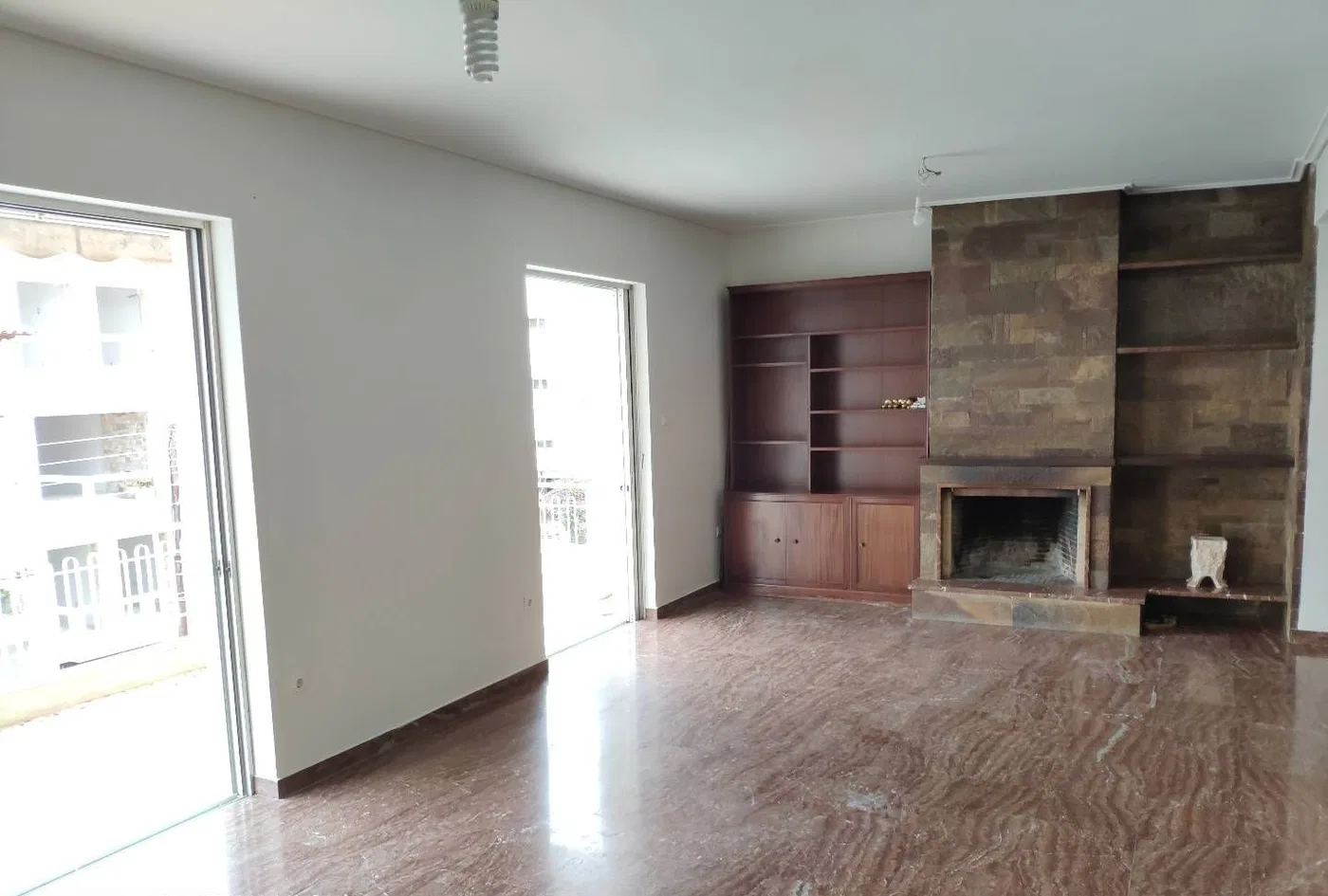 Renovated 132 m² Apartment with Three Bedrooms for Sale in Petroupoli, Athens Western Suburbs