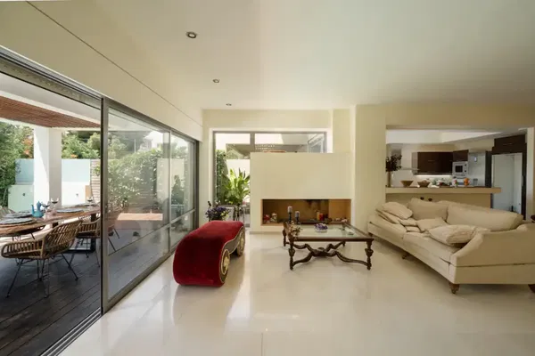 250 m² Villa with Three Bedrooms for Sale in Voula, Athens Southern suburbs — photo 5