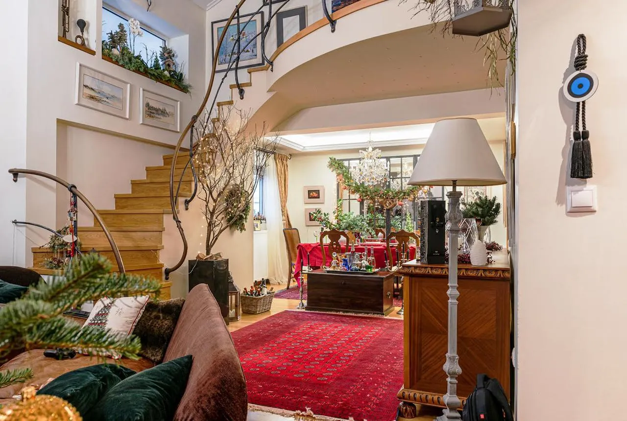 160 m² Three-Bedroom Apartment for Sale in Voula, Athens Southern suburbs