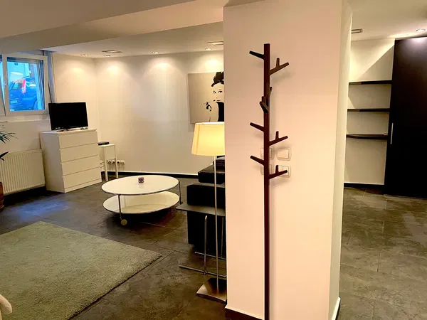 55 m² One-Bedroom Apartment for Sale in Kolonaki - Lycabettus, Athens Center — photo 2