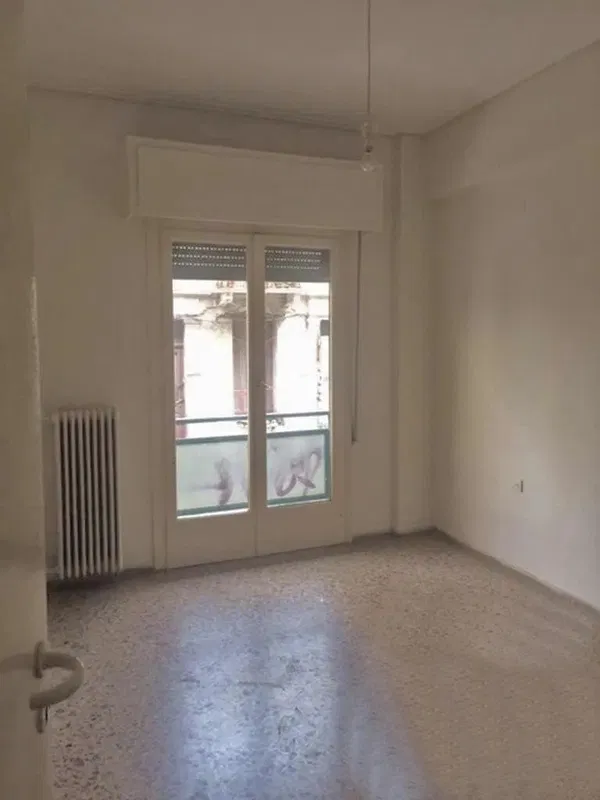 70 m² Two-Bedroom Apartment for Sale in Kastella, Piraeus — photo 4