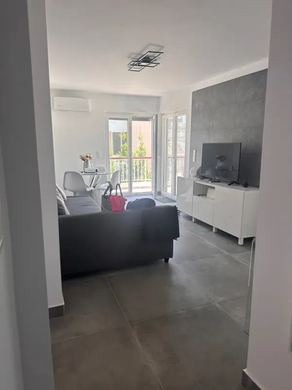 53 m² One-Bedroom Apartment for Sale in Vari - Varkiza, Athens Southern suburbs — photo 2