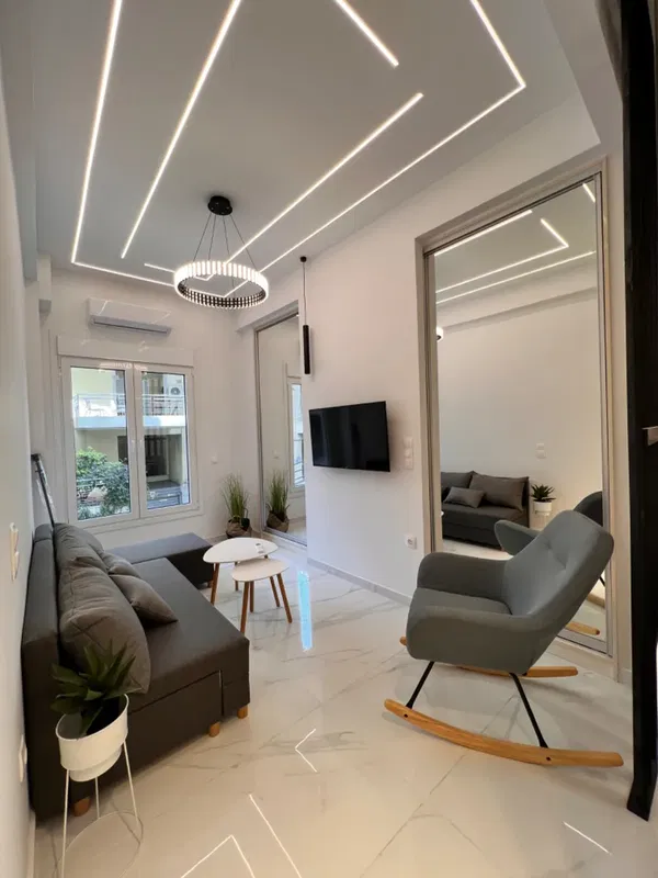 Renovated Four-Bedroom Apartment for Sale in Gyzi - Pedion Areos, Athens Center — photo 2