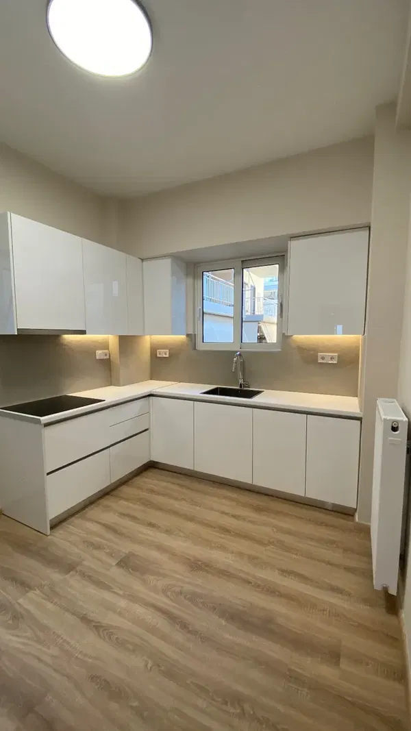Renovated 130 m² Apartment with Two Bedrooms for Sale in Pasalimani, Piraeus — photo 4