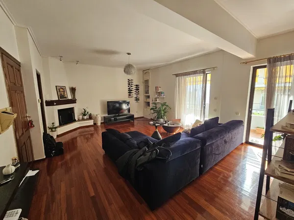 97 m² Renovated Three-Bedroom Apartment for Sale in Ampelokipoi, Athens Center — photo 2
