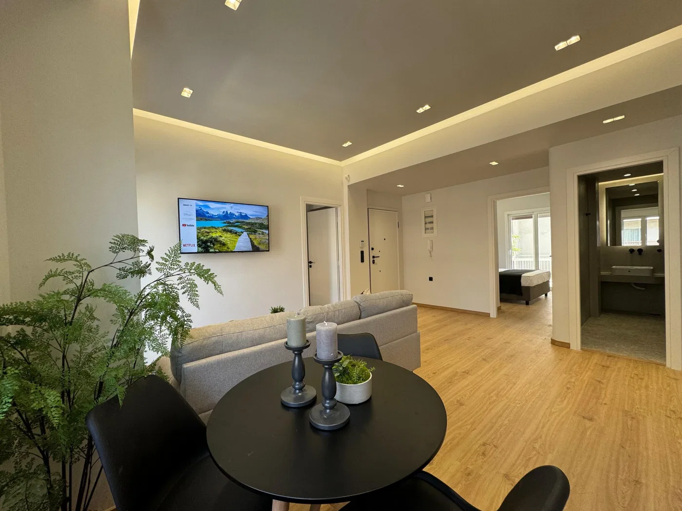 93 m² Apartment with Three Bedrooms for Sale in Piraeus, Piraeus Suburbs