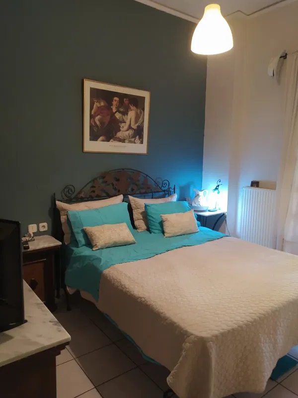 Three-Bedroom Renovated Apartment for Sale in Moschato, Piraeus Suburbs — photo 4