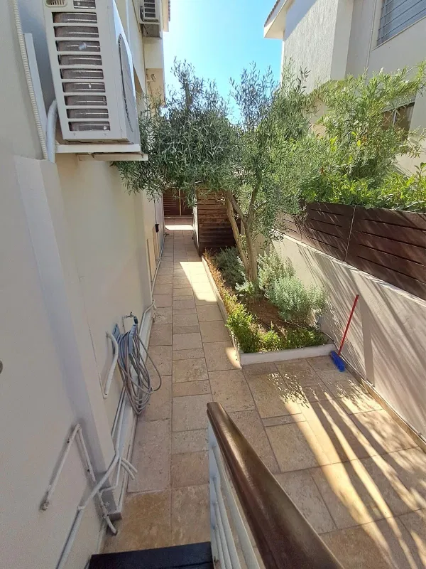 232 m² Four-Bedroom Villa for Sale in Vari - Varkiza, Athens Southern suburbs — photo 3