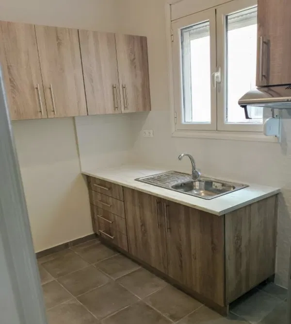 Renovated 45 m² Apartment with One Bedrooms for Sale in Agios Ioannis, Piraeus — photo 2