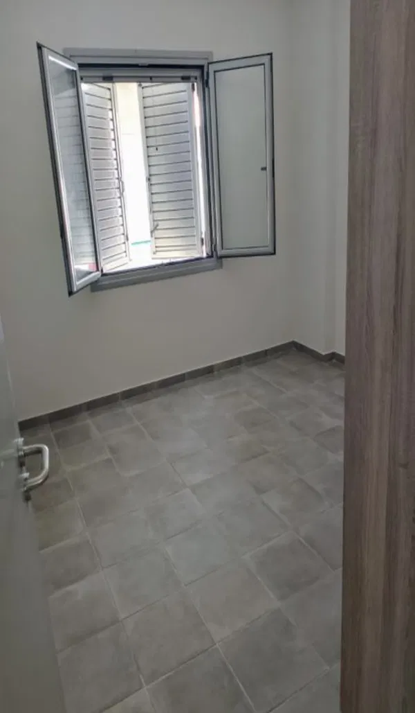 Renovated 45 m² Apartment with One Bedrooms for Sale in Agios Ioannis, Piraeus — photo 4