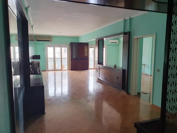165 m² Renovated Three-Bedroom Apartment for Sale in Kypseli, Athens Center — photo 4