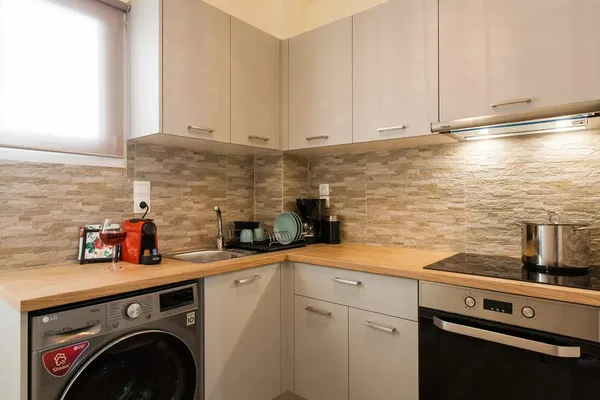 48 m² Renovated One-Bedroom Apartment for Sale in Pangrati, Athens Center — photo 3