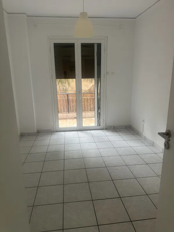 Renovated 51 m² Apartment with Two Bedrooms for Sale in Vari - Varkiza, Athens Southern suburbs — photo 2