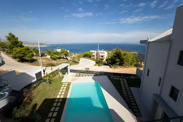 246 m² Sea-View Three-Bedroom Villa for Sale in Porto Rafti, Attica — photo 3