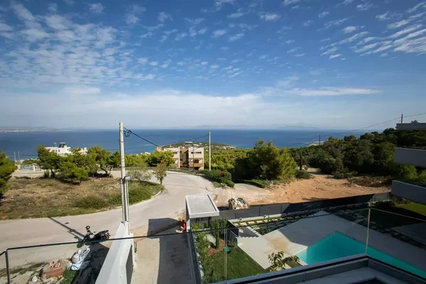 246 m² Sea-View Three-Bedroom Villa for Sale in Porto Rafti, Attica — photo 4