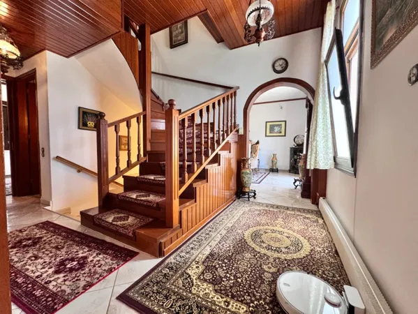 Renovated Five-Bedroom Villa for Sale in Keratea, Attica — photo 5