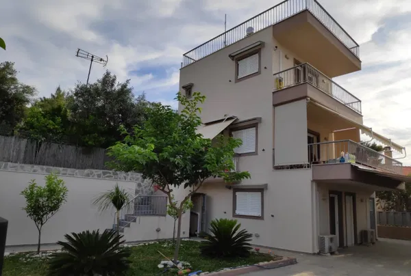 Sea View 122 m² Villa with Four Bedrooms for Sale in Vilia, Attica — photo 3