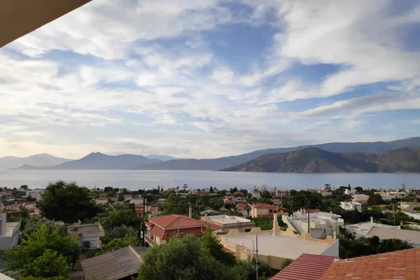 Sea View 122 m² Villa with Four Bedrooms for Sale in Vilia, Attica — photo 2