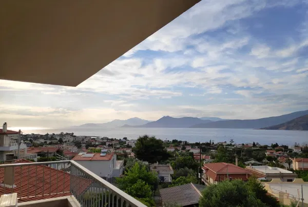 Sea View 122 m² Villa with Four Bedrooms for Sale in Vilia, Attica