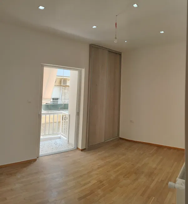Three-Bedroom Renovated Apartment for Sale in Vyronas, Athens Eastern Suburbs — photo 4