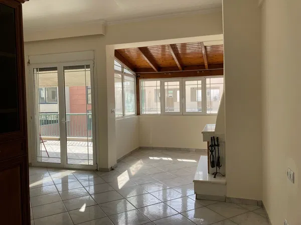 81 m² Two-Bedroom Renovated Apartment for Sale in Center Athens, Athens Center — photo 3