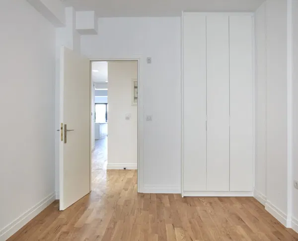 138 m² Apartment with Three Bedrooms for Sale in Kolonaki - Lycabettus, Athens Center — photo 3