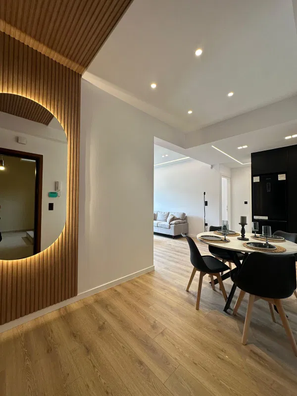 52 m² Renovated Two-Bedroom Apartment for Sale in Piraeus, Piraeus Suburbs — photo 4