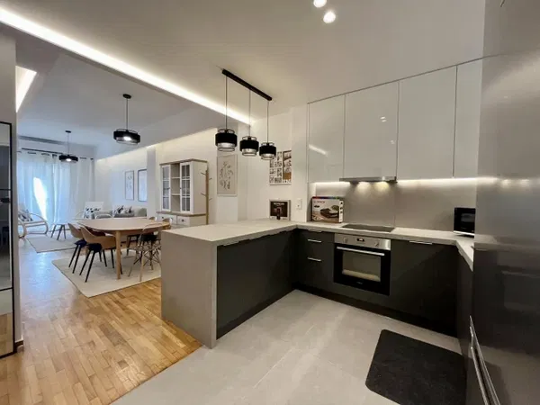 80 m² Two-Bedroom Renovated Apartment for Sale in Nea Smyrni, Athens Southern suburbs — photo 2