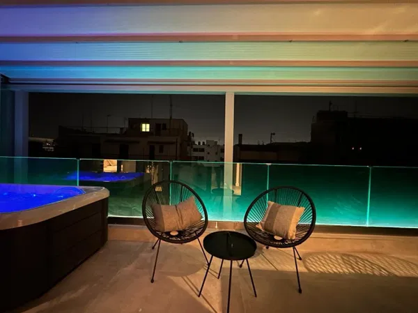 Renovated 26 m² Apartment with One Bedrooms for Sale in Piraeus, Piraeus Suburbs — photo 3