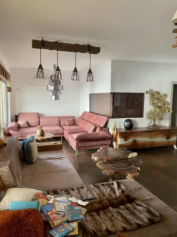 147 m² Four-Bedroom Renovated Apartment for Sale in Glyfada, Athens Southern suburbs — photo 3