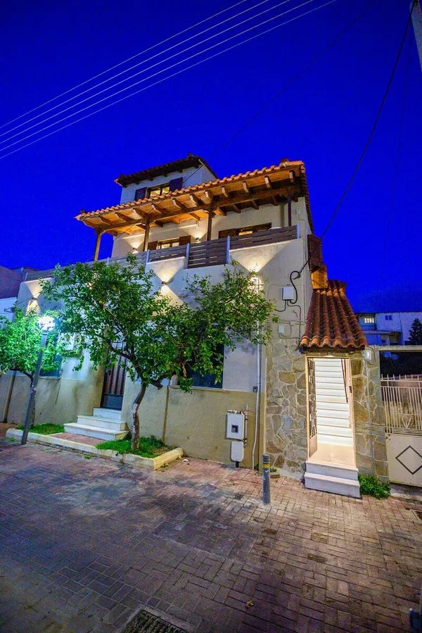 95 m² Three-Bedroom Apartment for Sale in Dafni, Athens Southern suburbs — photo 2