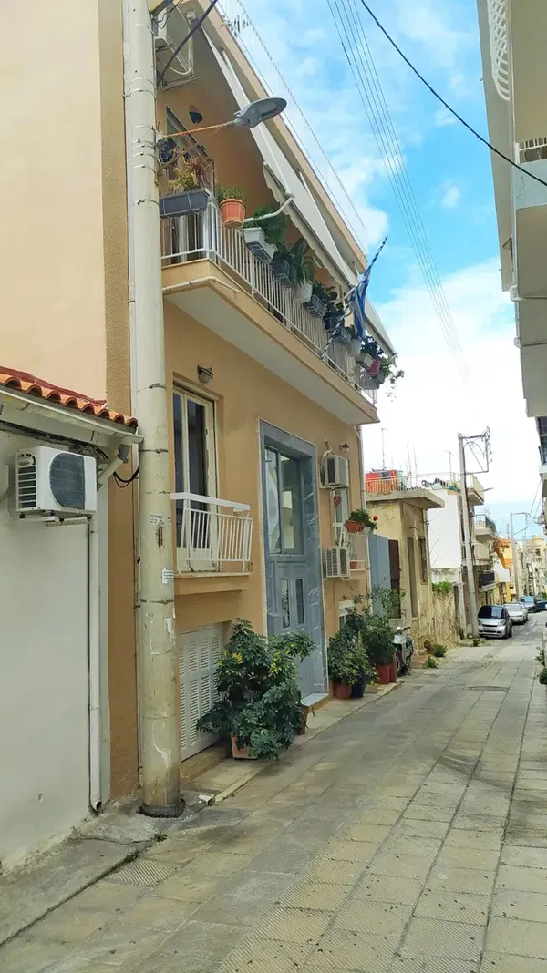 50 m² One-Bedroom Apartment for Sale in Pasalimani, Piraeus — photo 2