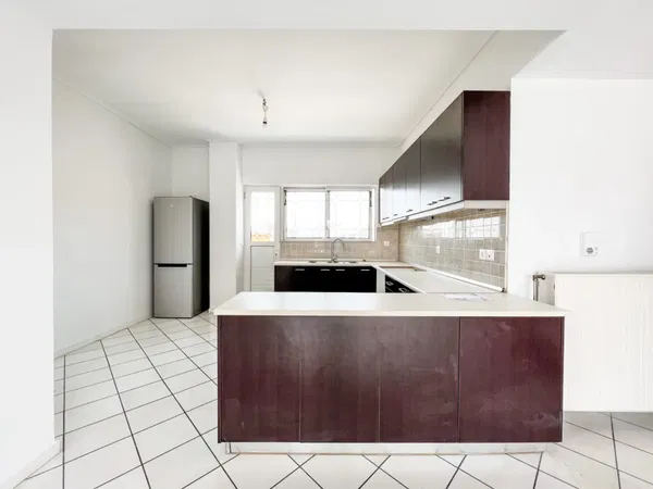 88 m² Two-Bedroom Renovated Apartment for Sale in Glyfada, Athens Southern suburbs — photo 5