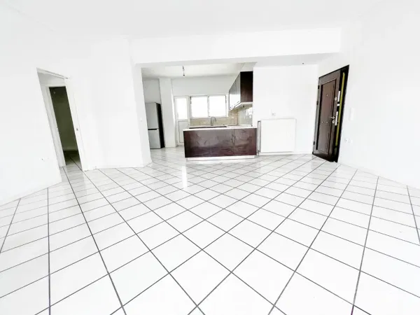 88 m² Two-Bedroom Renovated Apartment for Sale in Glyfada, Athens Southern suburbs — photo 2