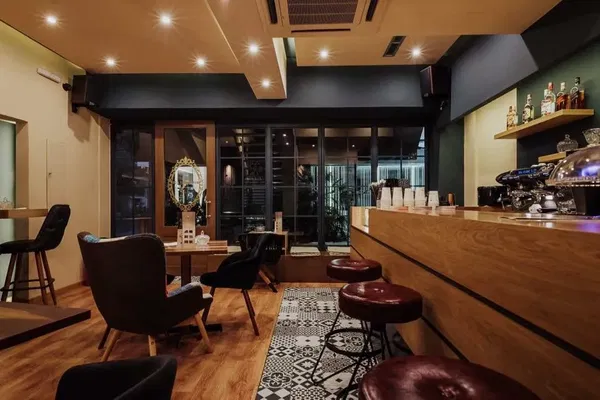 79 m² Business for Sale in Piraeus, Piraeus Suburbs