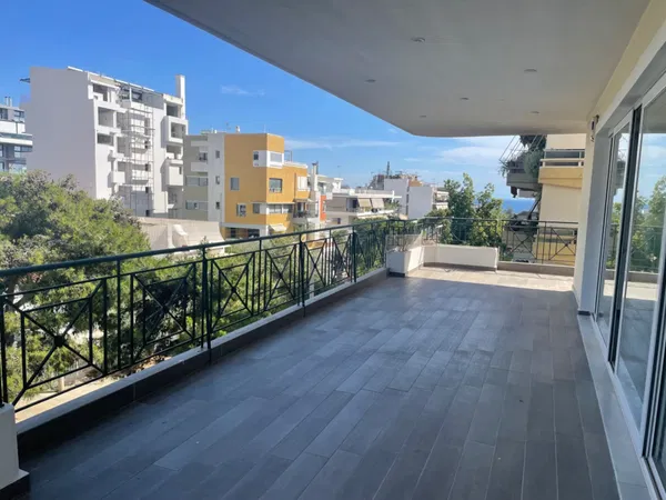 165 m² Three-Bedroom Apartment for Rent in Glyfada, Athens Southern suburbs